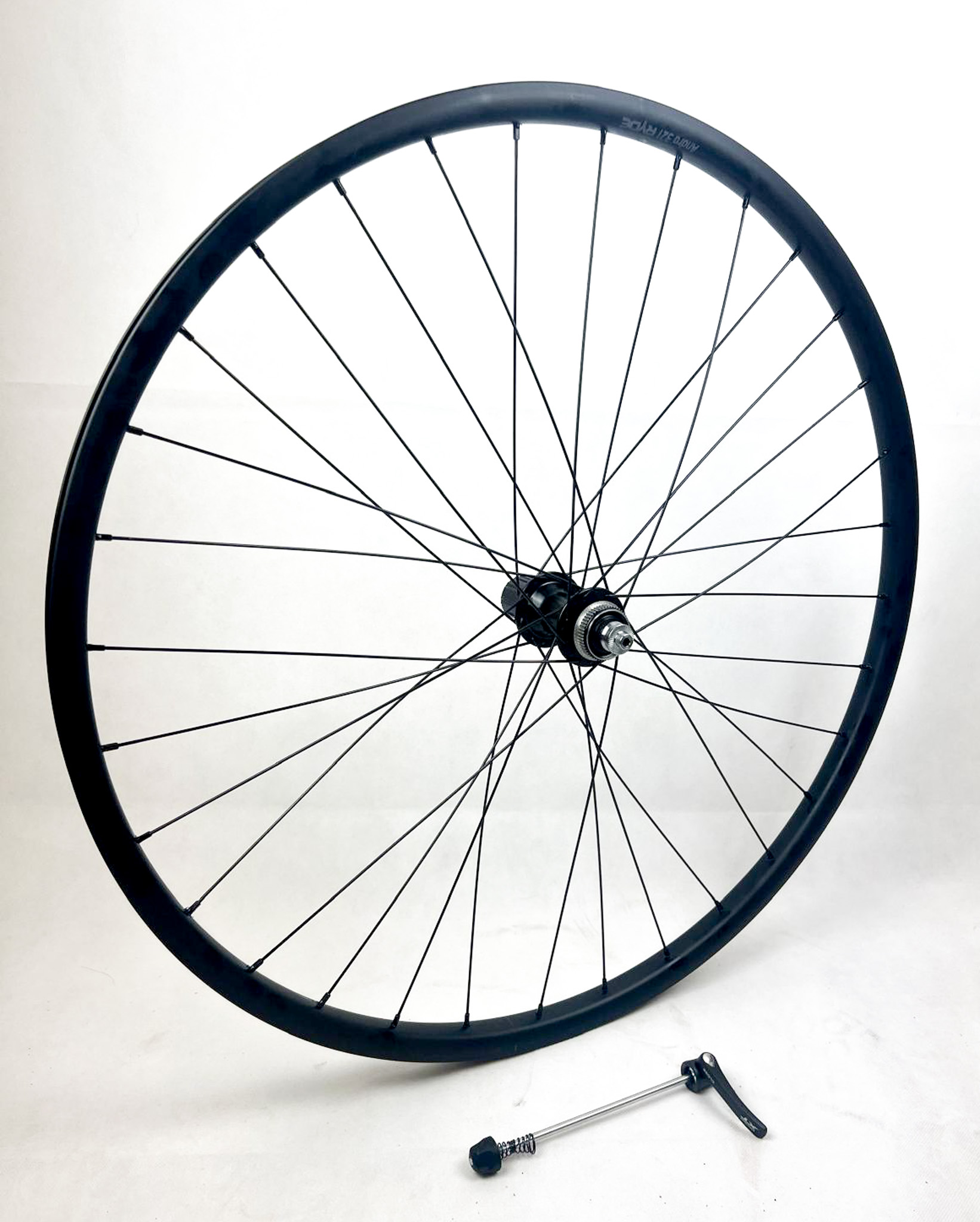 Hinterrad Trekking 28" 32 Loch schwarz Disc-Brake